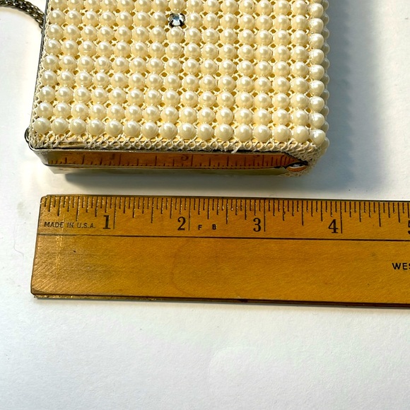 Vintage Faux Pearl Rhinestone Silver Tone Frame 1950's Small Purse - Picture 4 of 7